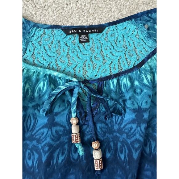 Zac & Rachel Stretch Knit Blue Green Ombre Tunic Blouse Dipped Hem Size Medium - Picture 2 of 10